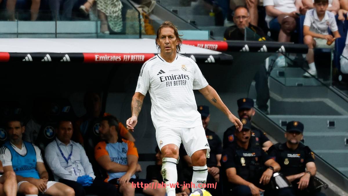 金年会-火箭队球员贝弗利的最新动态及表现